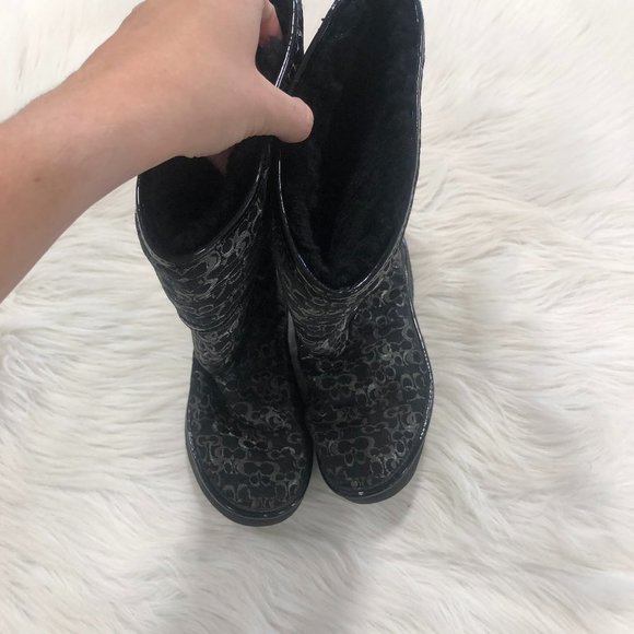 COACH Nikole Optic C Faux Fur Winter Boot SZ 6 - Picture 3 of 7